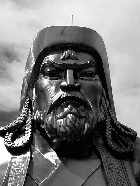 เจงกิส ข่าน (Genghis Khan) ถือเป็นหนึ่งในผู้นำทางทหารและนักยุทธศาสตร์ที่ยิ่งใหญ่ที่สุดในประวัติศาสตร์โลก รูปที่ 1